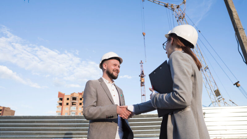 Networking com propósito: Como construir relacionamentos sólidos com os tomadores de decisão das construtoras